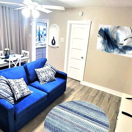 Beautiful Guesthouse, Sleeps 4 - Kitchen, Private Laundry, Ac, Parking, 65' Tv, Close To Stores, Restaurants & Beach Long Beach Dış mekan fotoğraf
