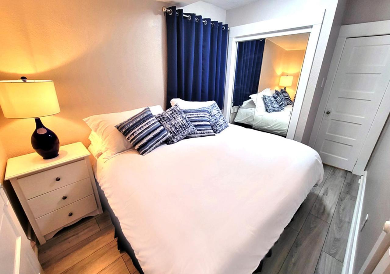 Beautiful Guesthouse, Sleeps 4 - Kitchen, Private Laundry, Ac, Parking, 65' Tv, Close To Stores, Restaurants & Beach Long Beach Dış mekan fotoğraf